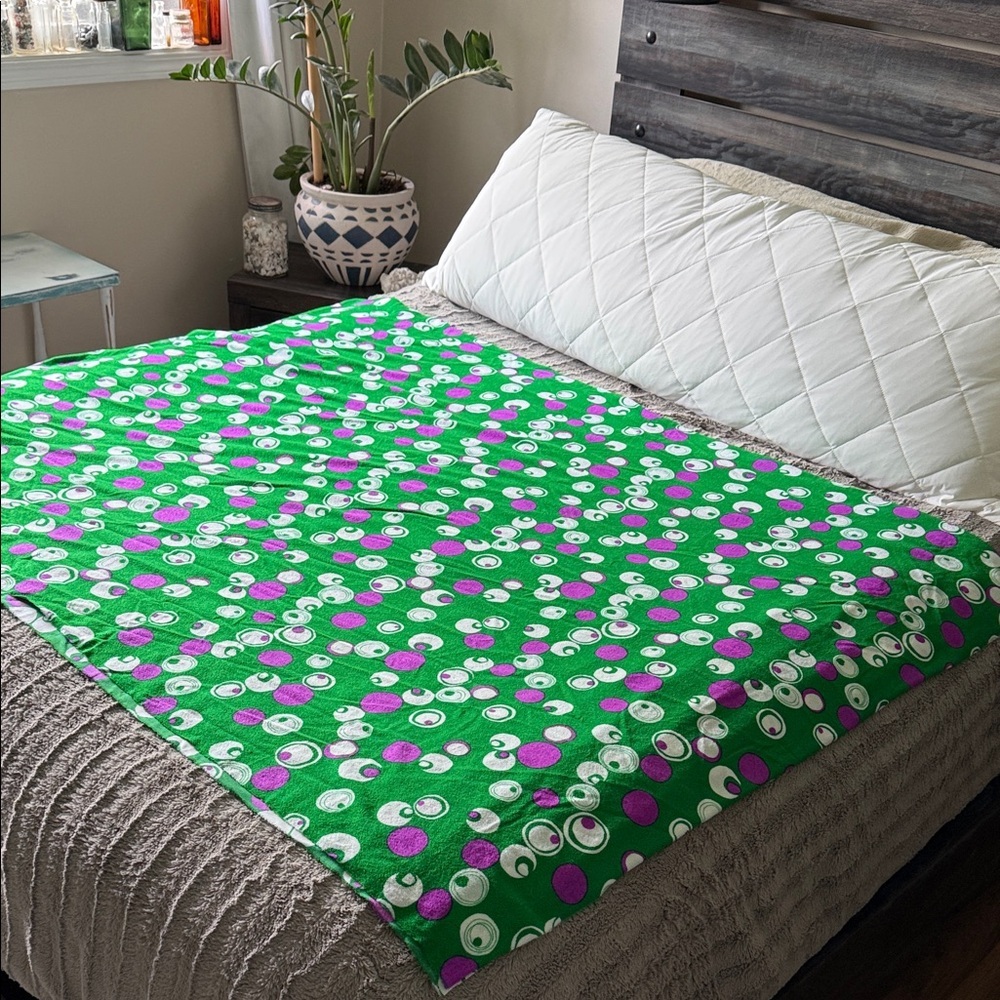 Vintage 1970s green purple and white 47” wide x 118” long fabric material